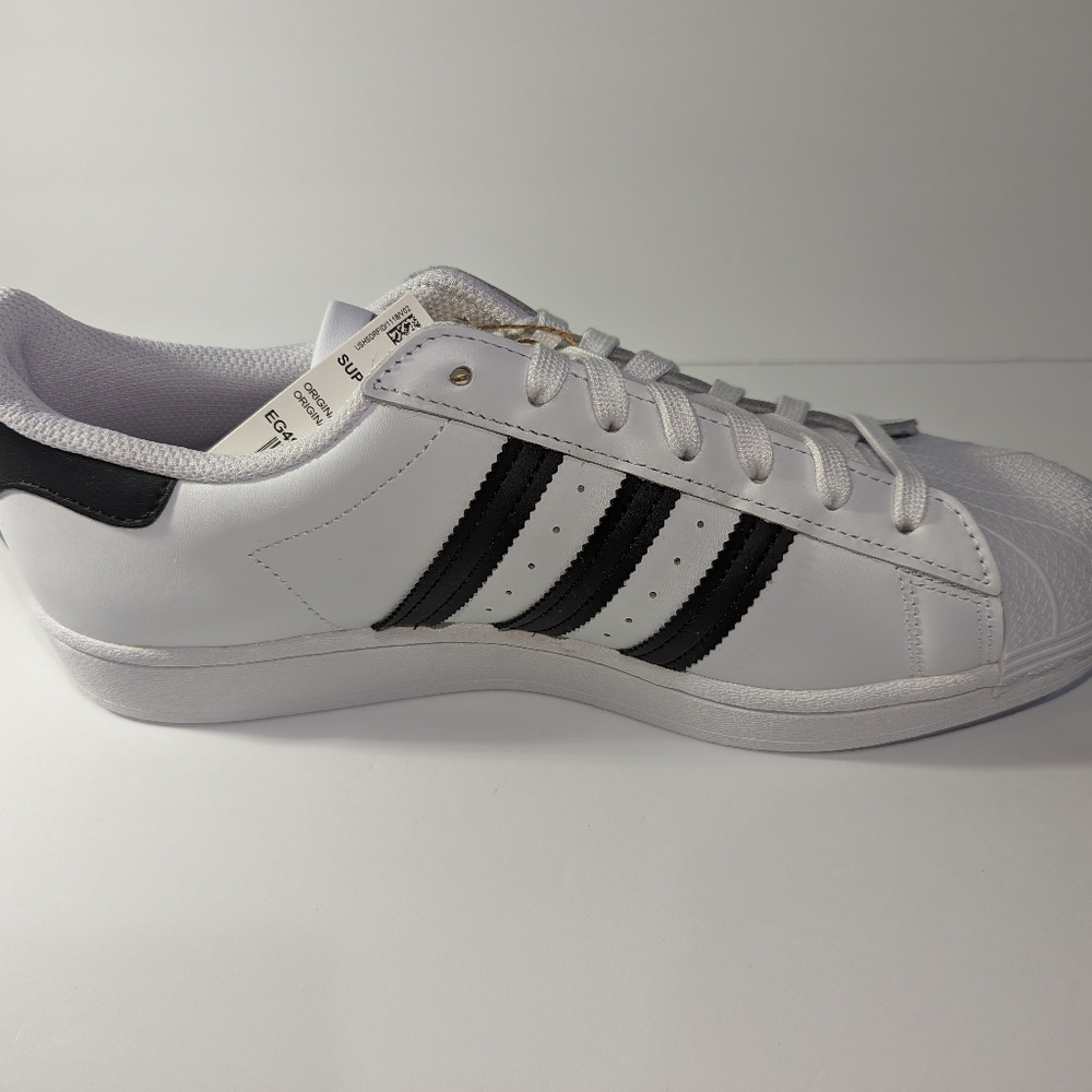 Man's Adidas Superstar shoes black new size 11